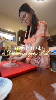 Quick, simple, and student-approved. 💙

Our VŠE Ambassadors are kicking off a new series sharing their favorite dorm-friendly recipes you can easily recreate during your stay in Prague — expect a new one (almost) every week! ✨

This time: Vietnamese spring rolls 😋 — fresh, light, and perfect for busy days, small kitchens, and big cravings. 🍽️

👨‍🍳 Cooked up by @vivilamgido

Saving this for your next lazy dinner? 👀

#vseinternationalstudents #vseambassadors #dormcooking #studentrecipes #easymeals