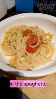 Feeling hungry? 🎉 Our ambassadors got your back! 🍴

Cherry Tomato Garlic Spaghetti🍝 —  Prepared for you by Sophie @sophie.wildlife 👏

Our VŠE Ambassadors are back with their go-to dorm recipes you can easily recreate in your dorm kitchen — and there’s more coming your way every week! ✨

Try it out and let us know in the comments how you liked it! 👀

#vse #easyrecipe #spaghetti #easymeals #foryou